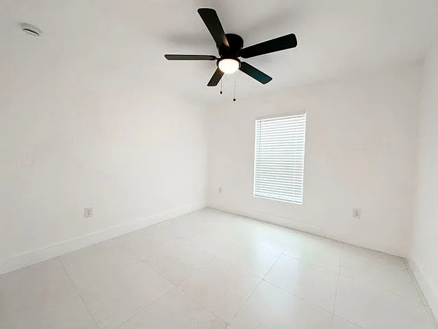 3 bed, 1215 sqft, $1,950 — Photo 3