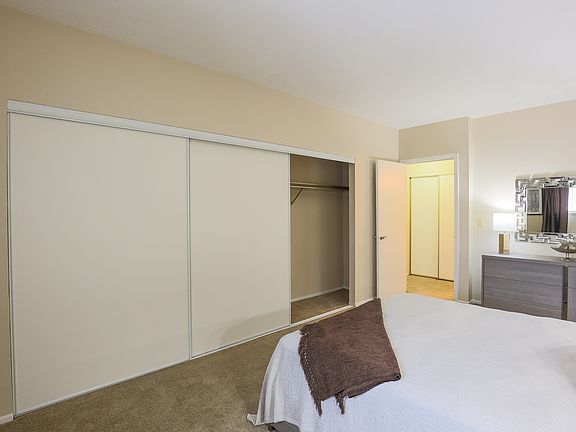 3rd image of 6260 Pearl Rd APT 311