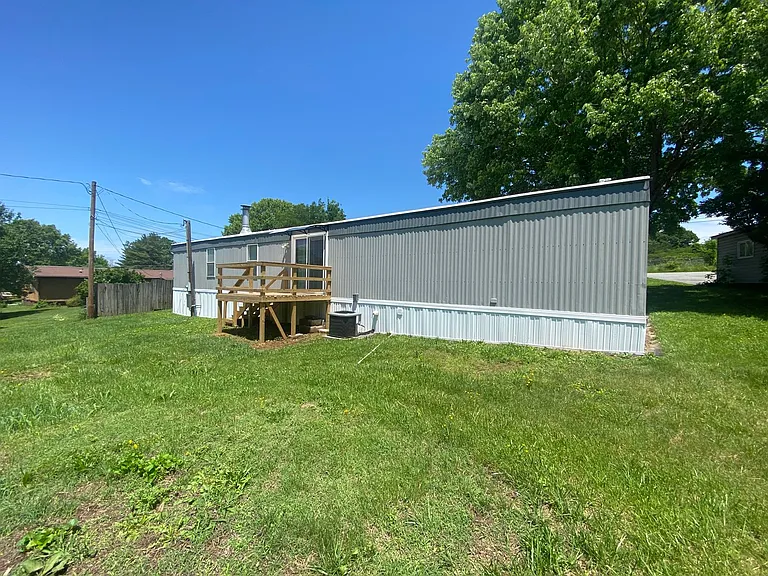 1705 Creason Dr — Photo 3