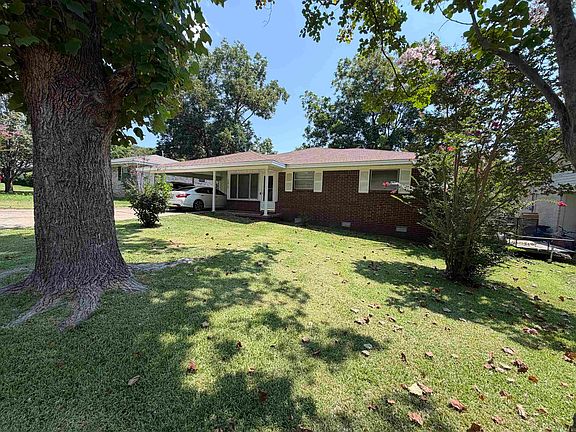 3rd image of 5812 Del Prado Dr