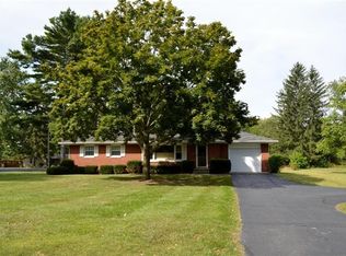 58 Hayes Leonard Rd, Valparaiso, IN 46385