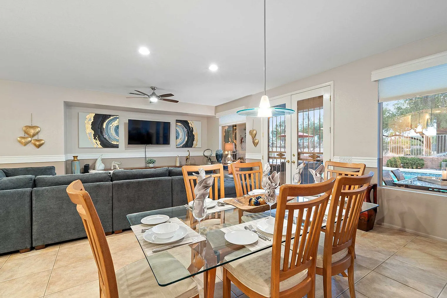 2 bed, 2.0 bath, 2012 sqft, $3,183 — Photo 3