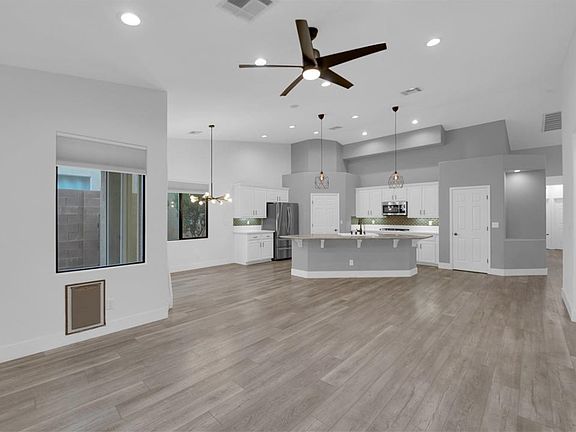 5th image of 9929 Lago De Coco Ave