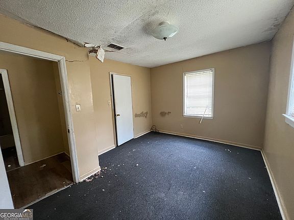 5th image of 612 Zackery Ave