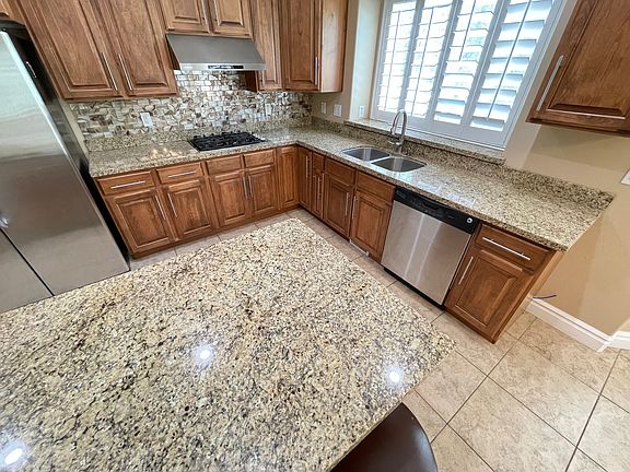 4th image of 2936 S Sefton Dr