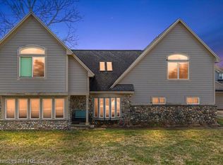 5863 Clarkston Rd, Clarkston, MI 48348