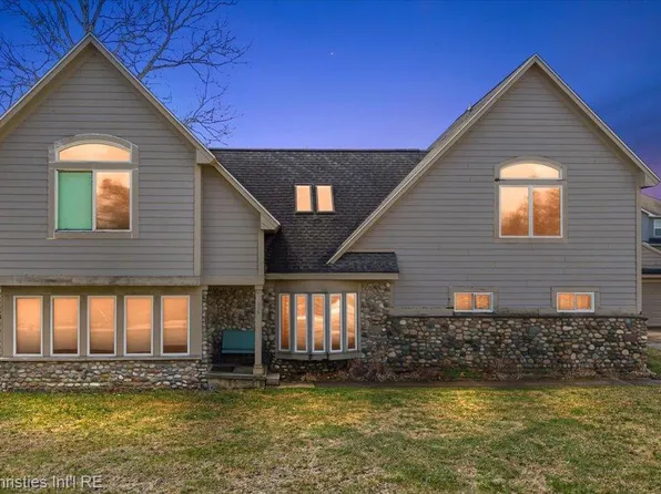 5863 Clarkston Rd, Clarkston, MI 48348