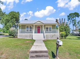 2948 Sylvia Dr, Marianna, FL 32446