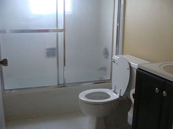 4th image of 5642 Alomar Dr