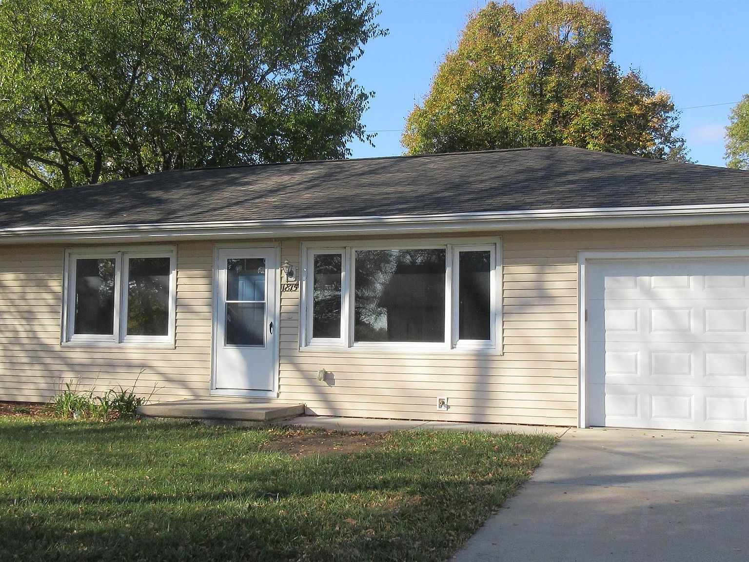 1815 S 5th Ave Beatrice NE 68310 Zillow