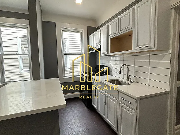 445 Broadway #11L — Photo 2