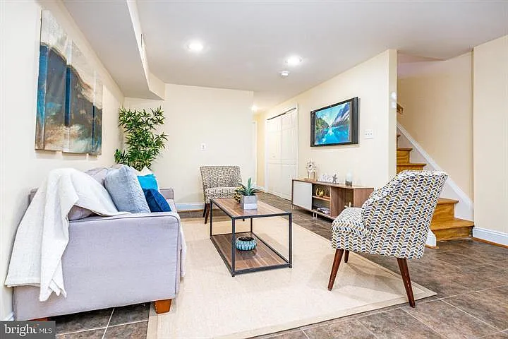 1439 G St NE — Photo 8