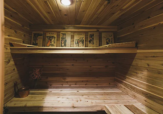 Sold by Belvedere Bridge Realty, LLC | media 28