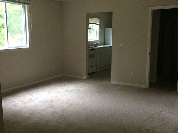 4th image of 6328 Rockwell Blvd