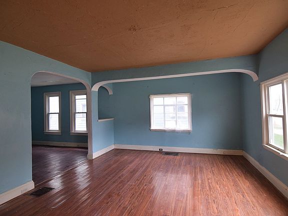 2nd image of 1408 Chestnut St