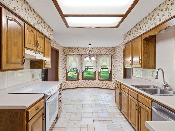 4th image of 4036 W Farm Road 94