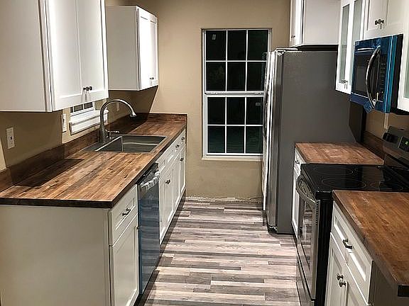 3rd image of 4808 Sabelle Ln