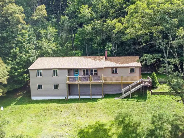 2334 E Alpine Dr, Terra Alta, WV 26764