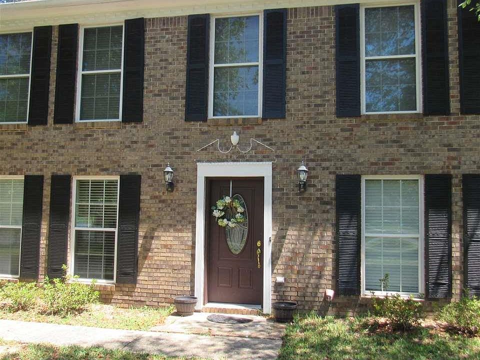 1st image of 3187 Hyde Park Pl