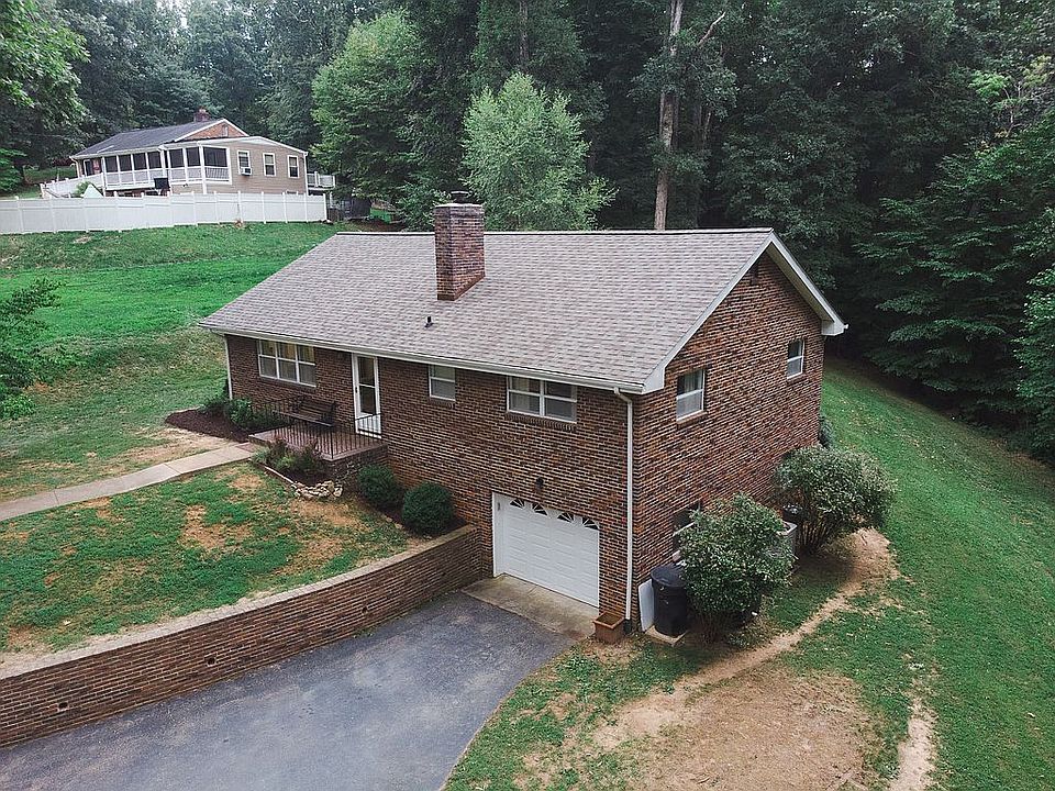 1st image of 1106 Terrace Dr