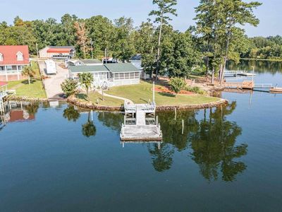 180 Lakeshore Dr, Leesville, SC, 29070