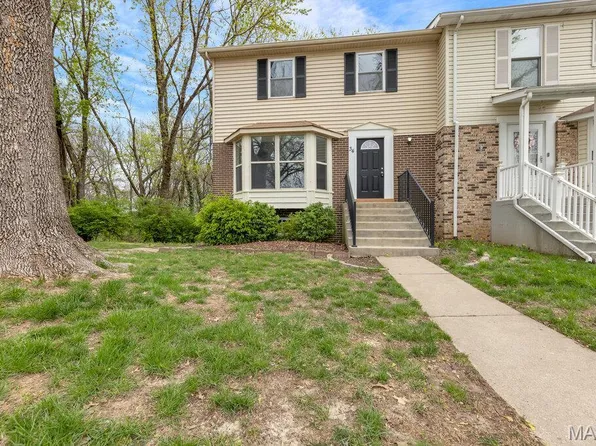 34 Carson Ct, Saint Peters, MO 63376