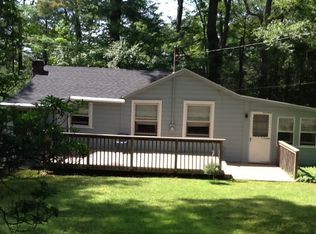 23 Hilltop Rd, New Hartford, CT 06057