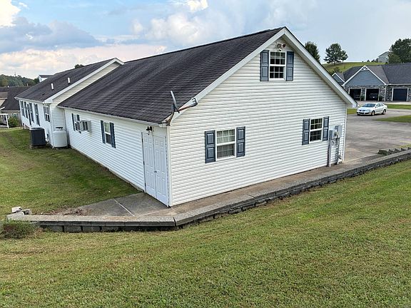 4th image of 310 Apple Gate Ln