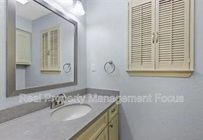 14722 Overview Dr — Photo 38