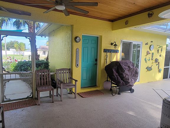 5th image of 5044 SE Horseshoe Point Rd