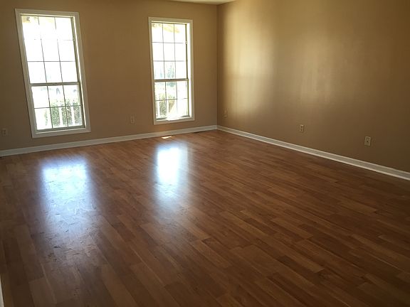5th image of 29 Clement Dr