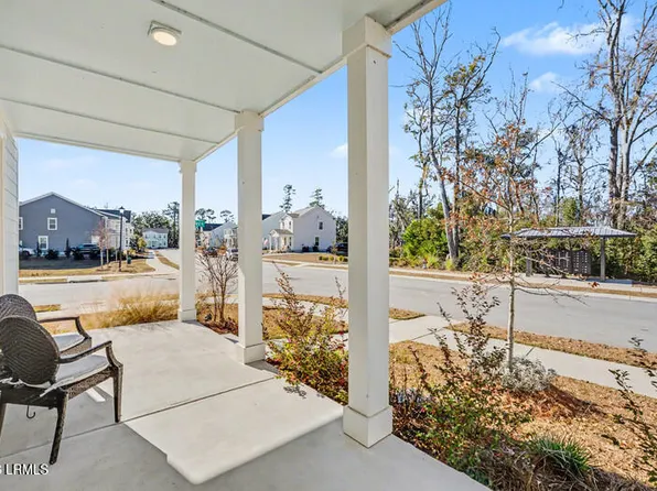 60 Backwater St, Beaufort, SC 29906
