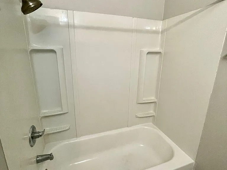 516 NW Bailey Ave #9 — Photo 12