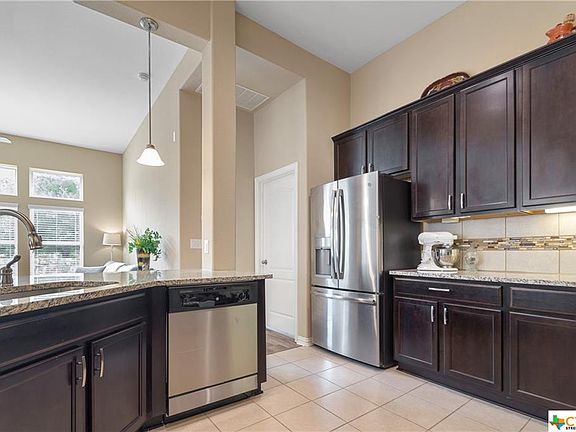 4th image of 714 Irvin Dr