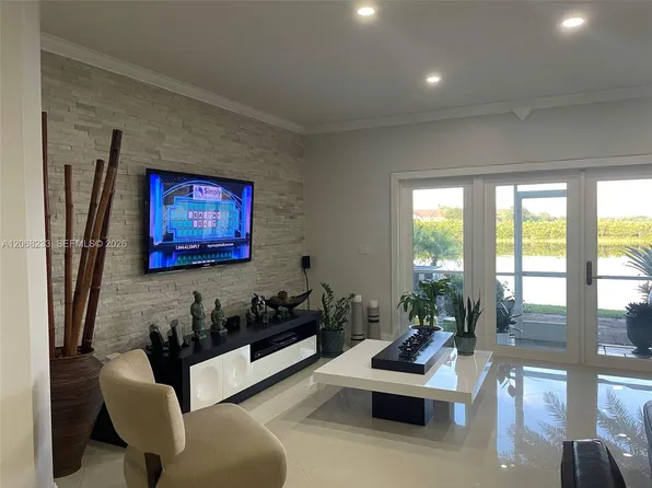 307 SW 120th Ave #307, Hollywood, FL 33025
