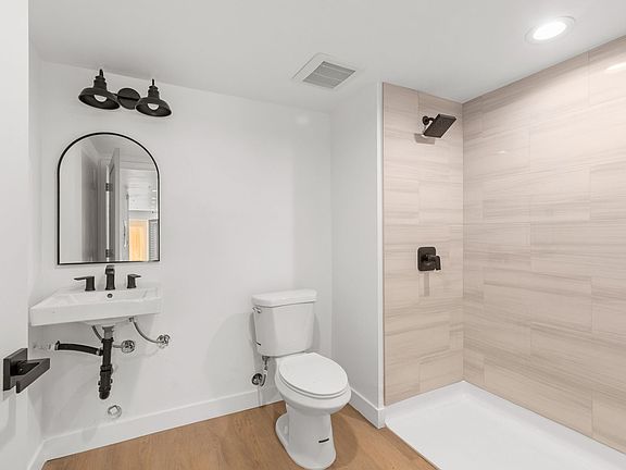 5th image of 2650-2654 B St #101