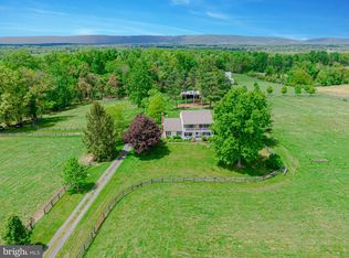 21709 Saint Louis Rd, Middleburg, VA 20117