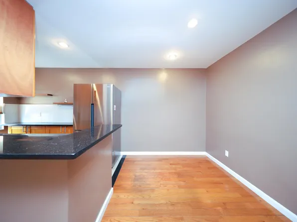 271 Bay 19th Street image 11 of 24