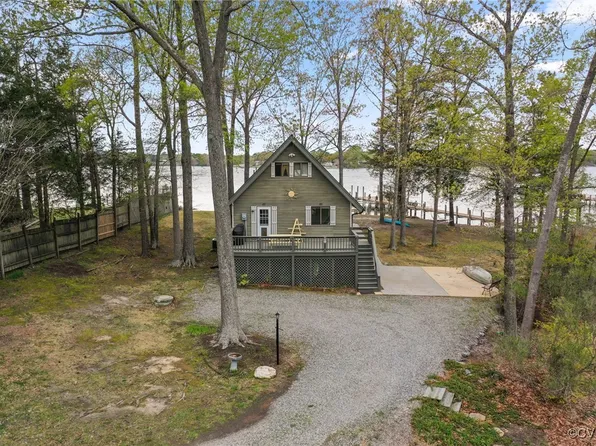 167 Grandview Lndg, Hague, VA 22469