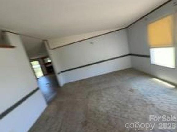 4th image of 887 Stephens Rd