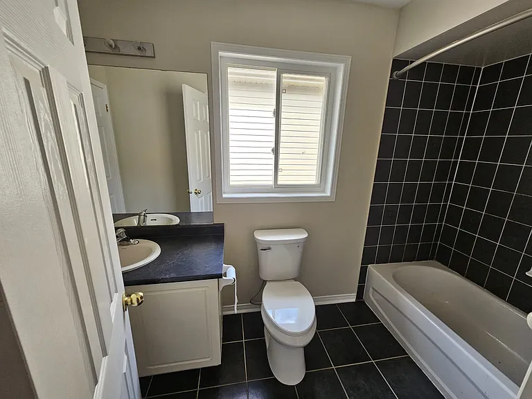 3 Kaufman Dr #UPPER — Photo 13