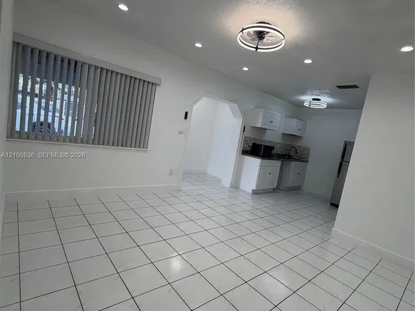 915 W 65th St #A, Hialeah, FL 33012