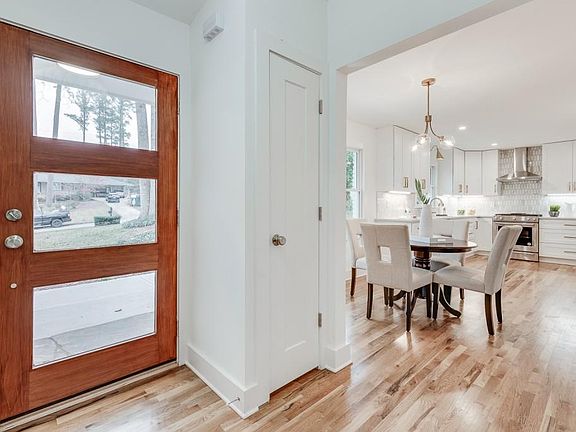 3rd image of 2055 Fairwood Ln