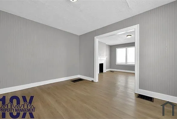 1097 21st Ave — Photo 13