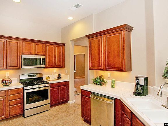 5th image of 5071 Chevalier Dr