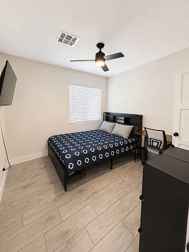 849 W Mitchell Dr #1 Photo 1
