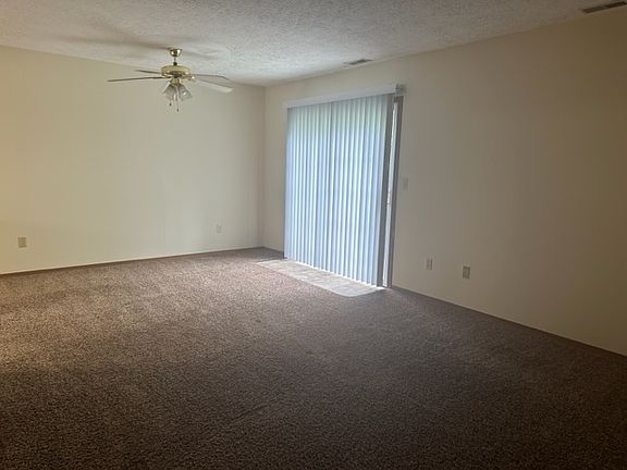 5th image of 101-127 Weatheridge Dr #111