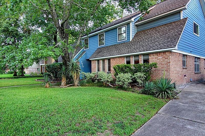 1st image of 7610 Heritage Pines Dr