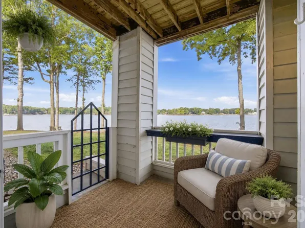 913 Southwest Dr, Davidson, NC 28036