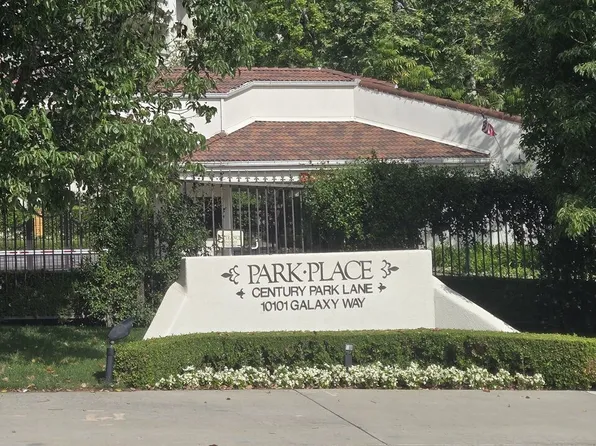 2131 Century Park Ln APT 212, Los Angeles, CA 90067